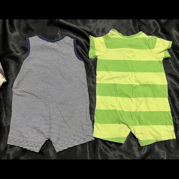 Carters - Boys 3 pc Bundle Sz 6-9months - Picture 2 of 7